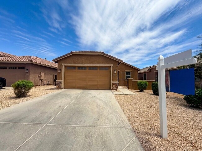 Photo - 3807 S 65th Ave