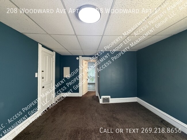 Photo - 208 Woodward Ave