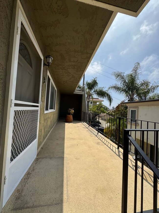 Photo - 221 Sheldon St