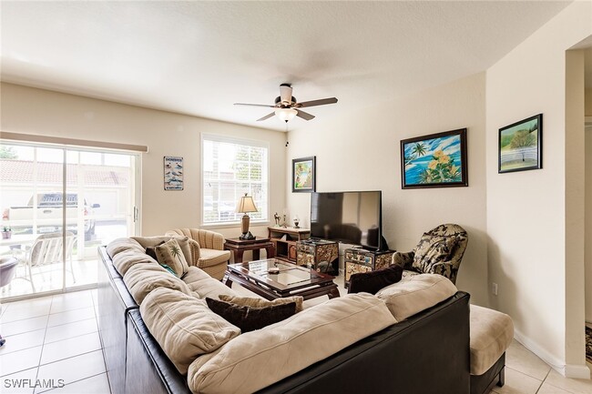 Photo - 4700 St Croix Ln Unidad 318