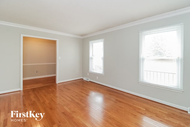 Photo - 535 Drumheller Rd