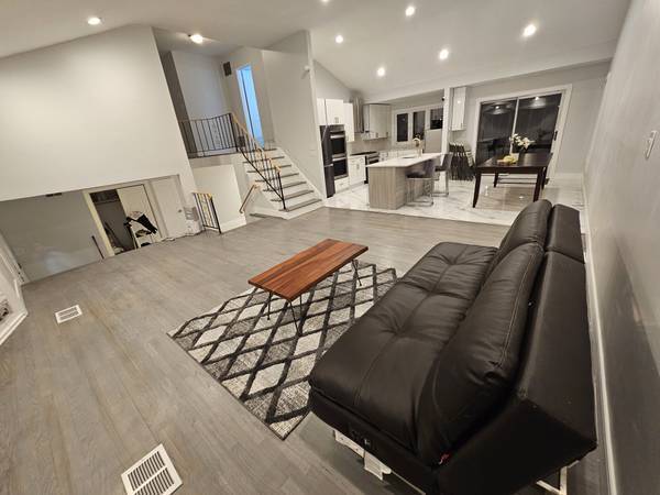 Photo - 640 Derby Ave