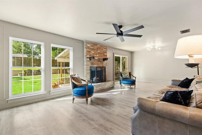 Photo - 600 Pin Tail Ln