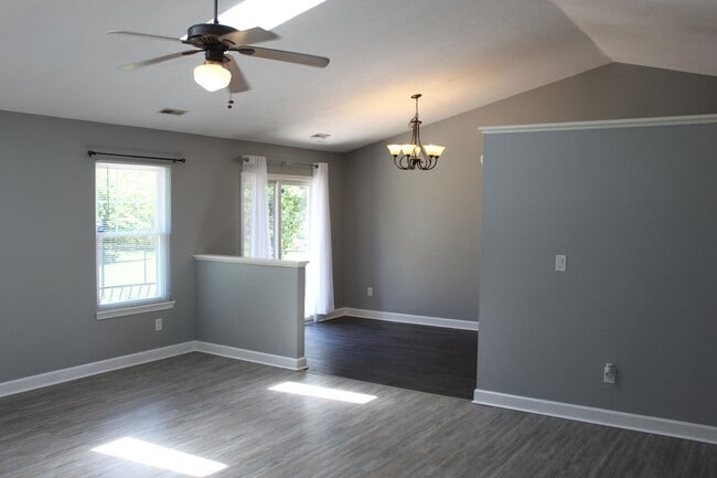 Photo - Cute Ranch Home in a great Avon Neighborhood!