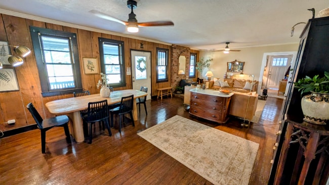 Photo - 1534 Midland Rd