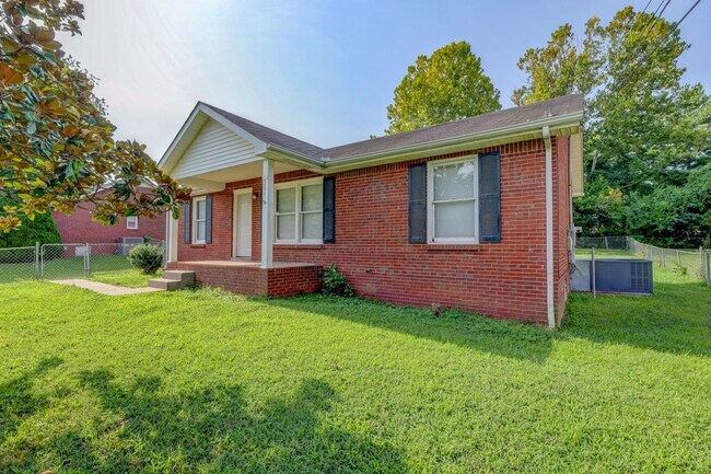 Photo - 204 Bob White Dr