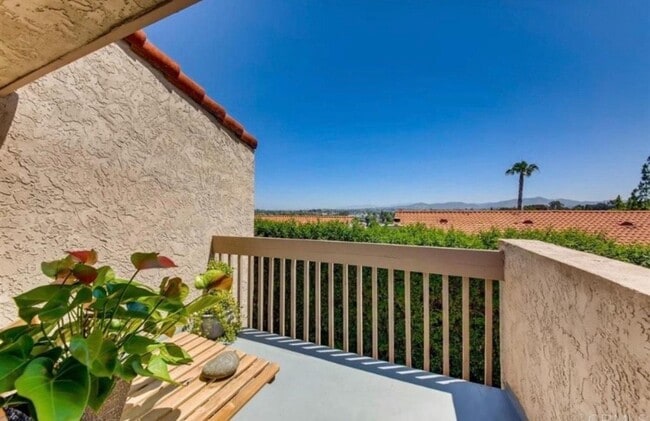 Photo - 671 Ascot Dr