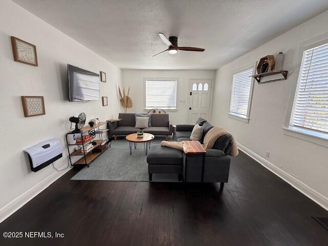 Photo - 2813 College St