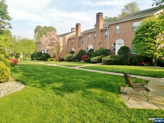 Photo - 522 N Maple Ave Unit A 19