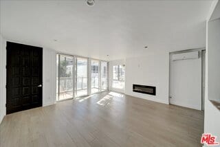 Photo - 15 Spinnaker St