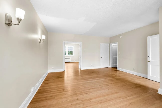 Photo - 205 Westowne Rd Unidad 1 fl