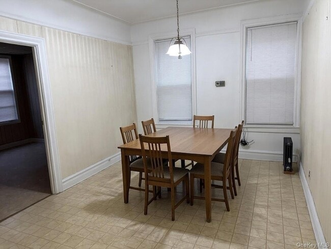 Photo - 1930 Edison Ave