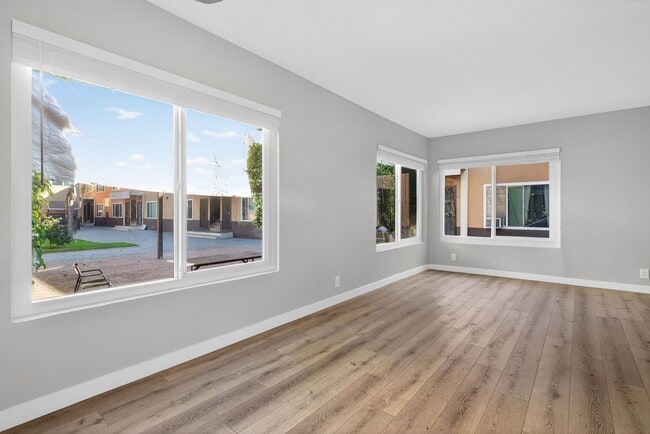 Photo - 731-745 Orange Avenue