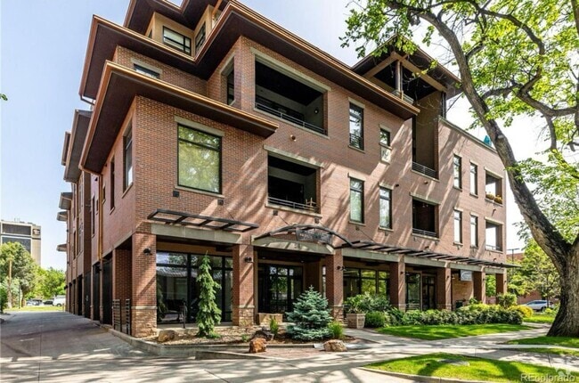 Building Photo - Coming Soon - Furnished Loft in Old Town! Unit 210