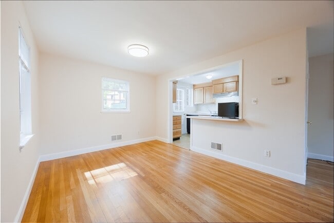Photo - 356 Lexington St