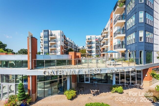 Photo - 902 W 4th St Unit Cedar