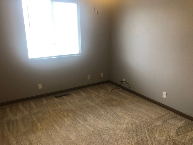 Photo - Beautiful 3 bed townhouse!