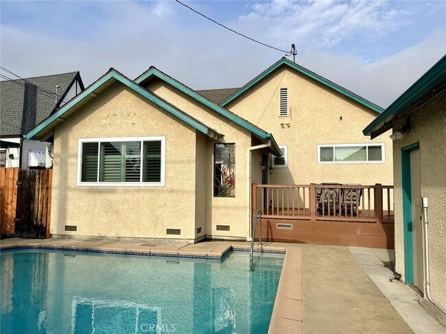 Building Photo - 1001 N Isabel St Unit A