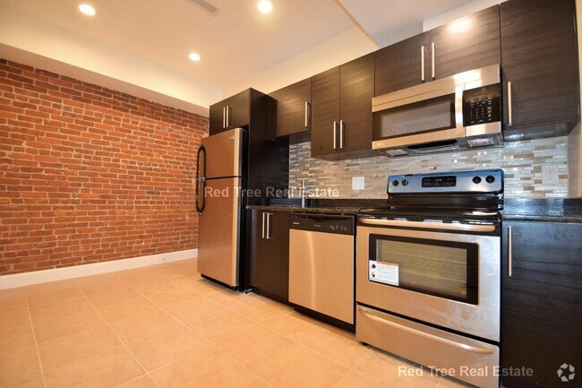 Building Photo - 1163 Beacon St Rental