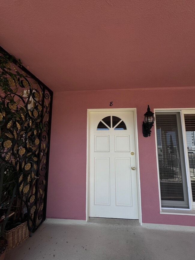 Photo - 1300 Larrabee St