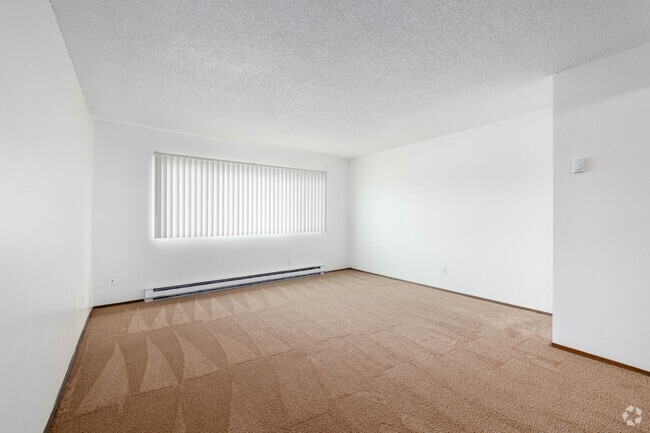 1BR, 1BA - 625SF - Living Room