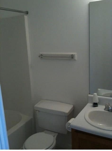 Photo - 400 Rosehip Ln Unit B