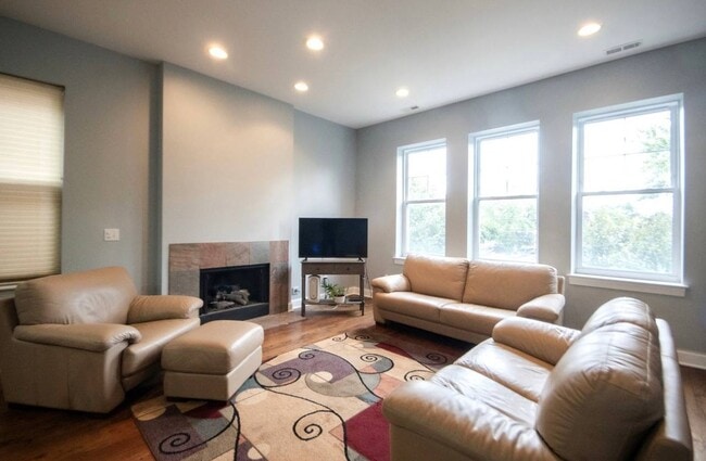 Photo - 2154 N Natchez Ave