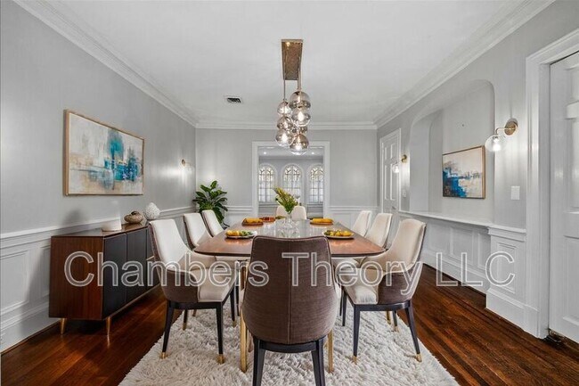 Photo - 2355 Ashmead Pl NW