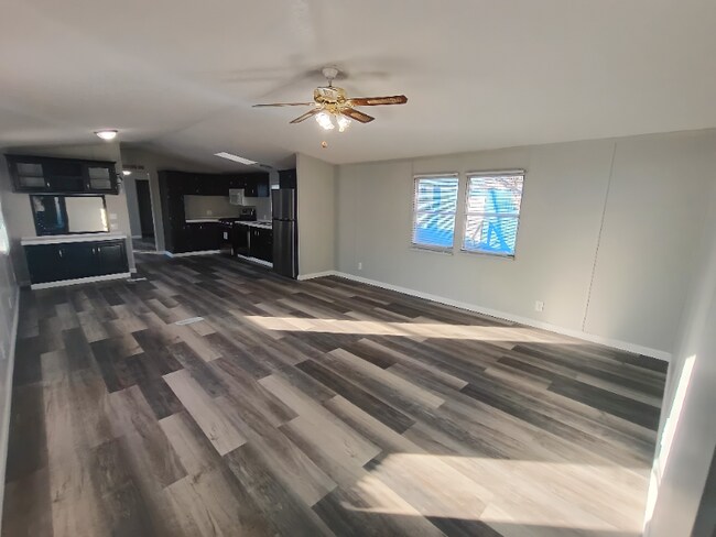 Photo - 72 Deerwood Park