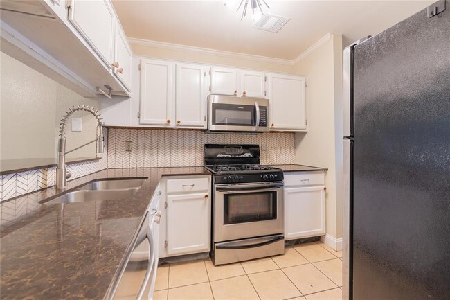 Photo - 1411 Gracy Farms Ln Unit 121
