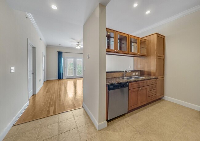 Photo - 1010 Rosine St Unit 22