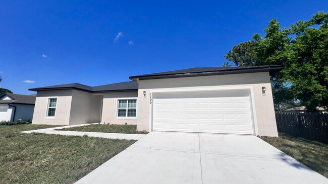 BEAUTIFUL 3 BD/2BA Home in Palm Bay! - BEAUTIFUL 3 BD/2BA Home in Palm Bay!