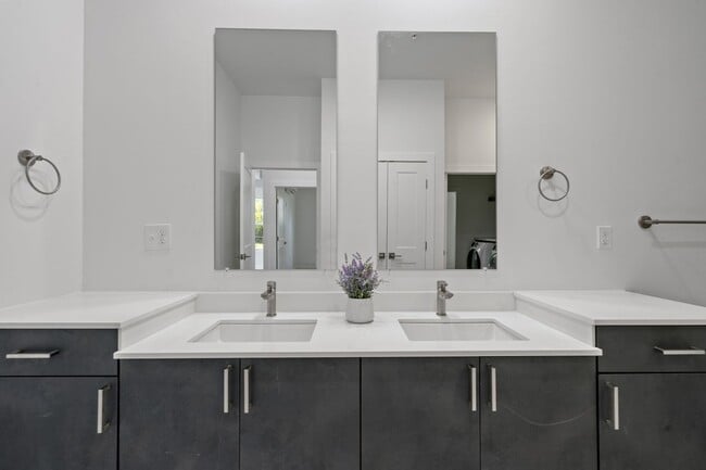 Photo - Elements at Saratoga Lake