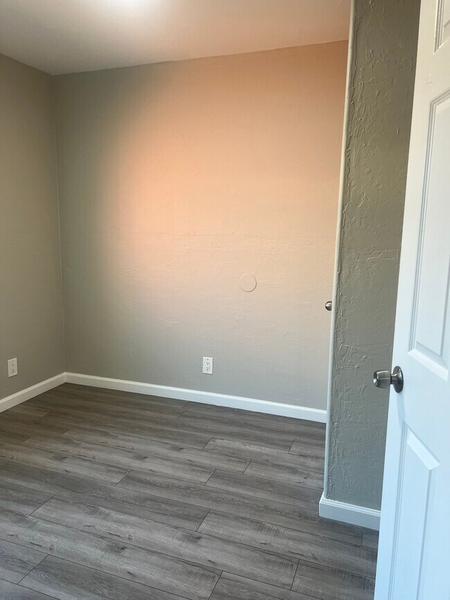 Photo - 2124 90th Ave