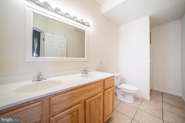 Photo - 1830 N 16th St Unit 2