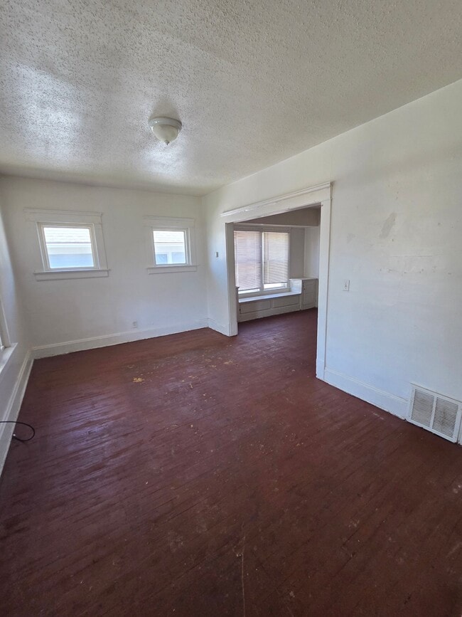 Photo - 11807 Honeydale Ave Unit 2