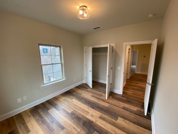 Photo - 711 Ewing Blvd