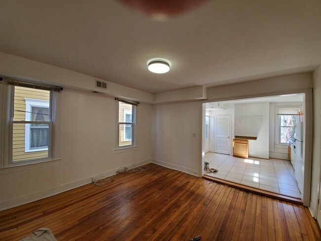 Photo - 43 Madison Pl