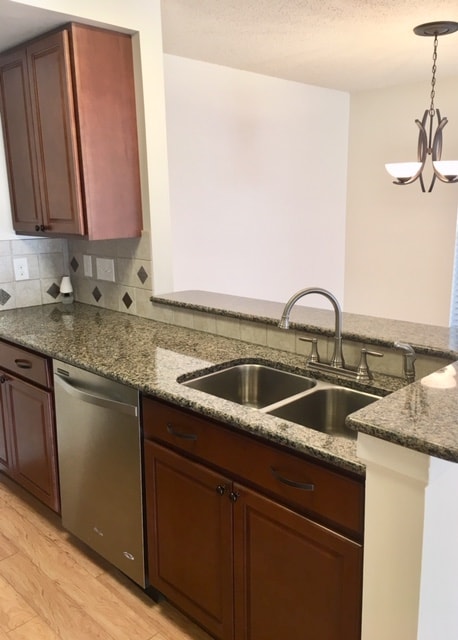Photo - 11 Hamiltons Bay Ct