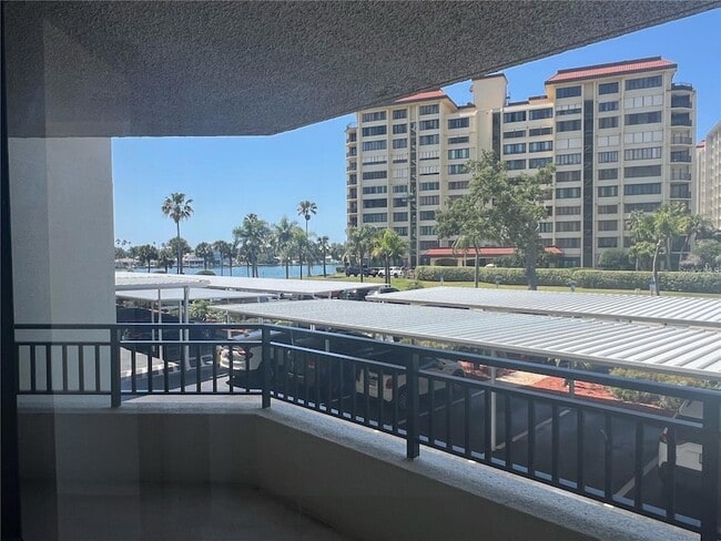 Building Photo - 690 Island Way Unit 208
