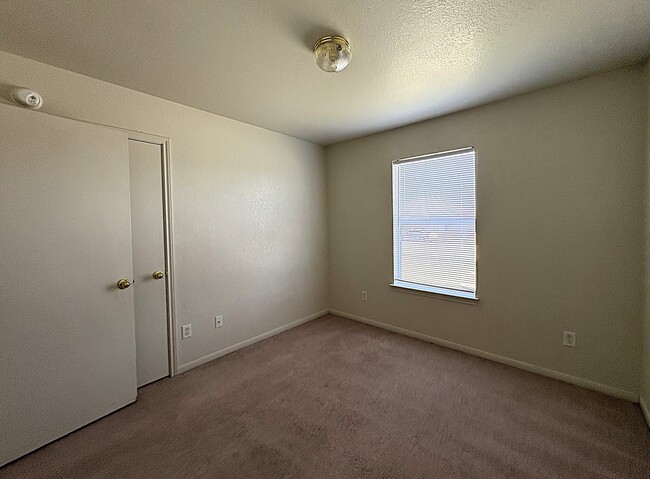 Photo - 509 Primrose Dr Unit B