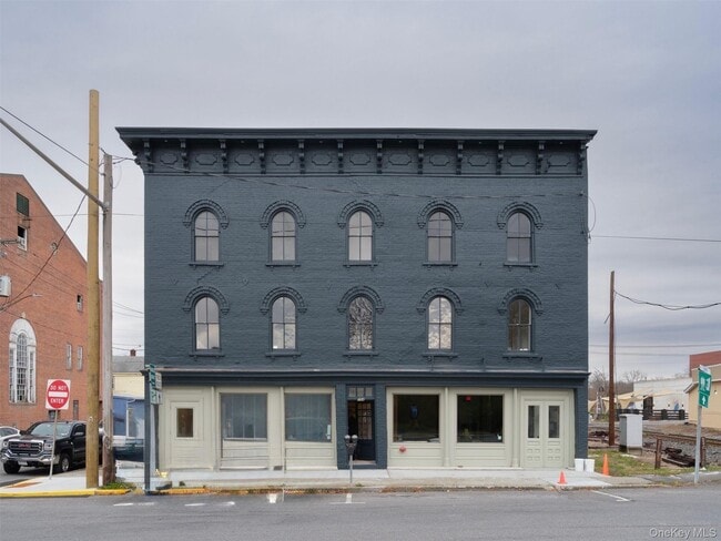 Photo - 702-704-704 Columbia St Apartment Unit 4