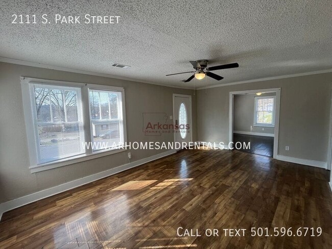 Photo - 2111 S Park St