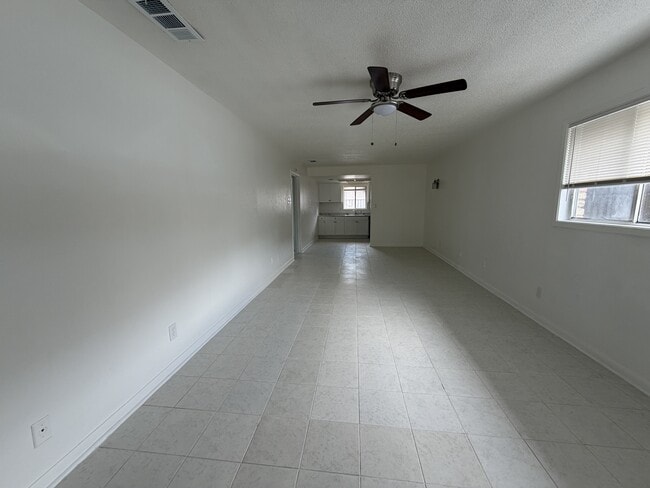 Building Photo - 3020 Lourdes St