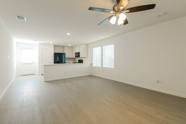 Photo - 241 Bable Run Dr