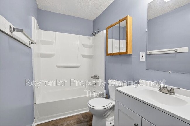 Photo - 1608 Mcpherson St