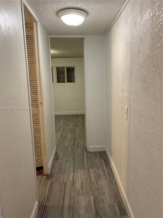 Photo - 11840 Cove Pl