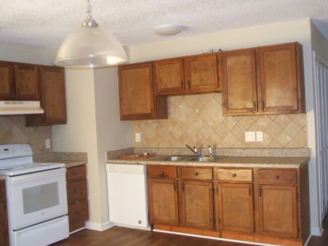 Photo - 4862 Cobb Valley