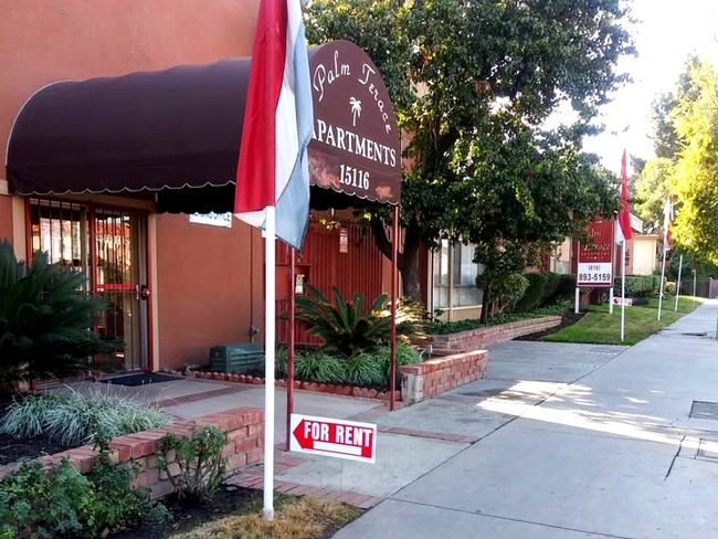 Photo - 15116 Parthenia St Unidad 113