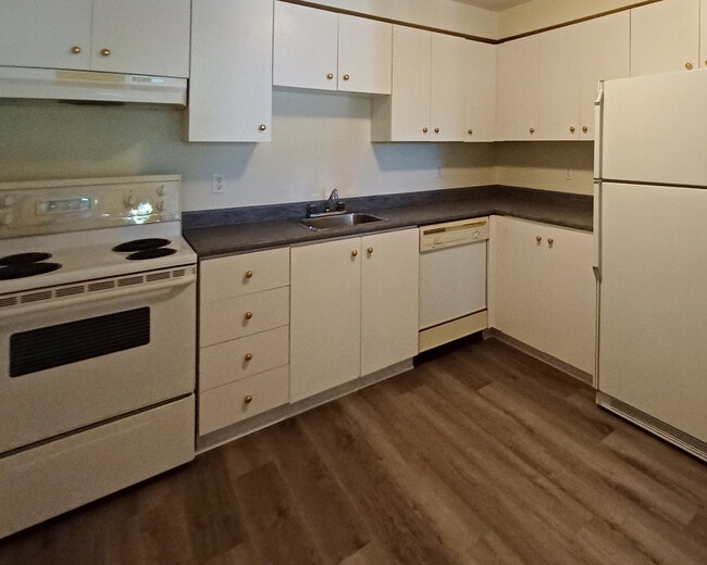 Photo - Crestview Gardens